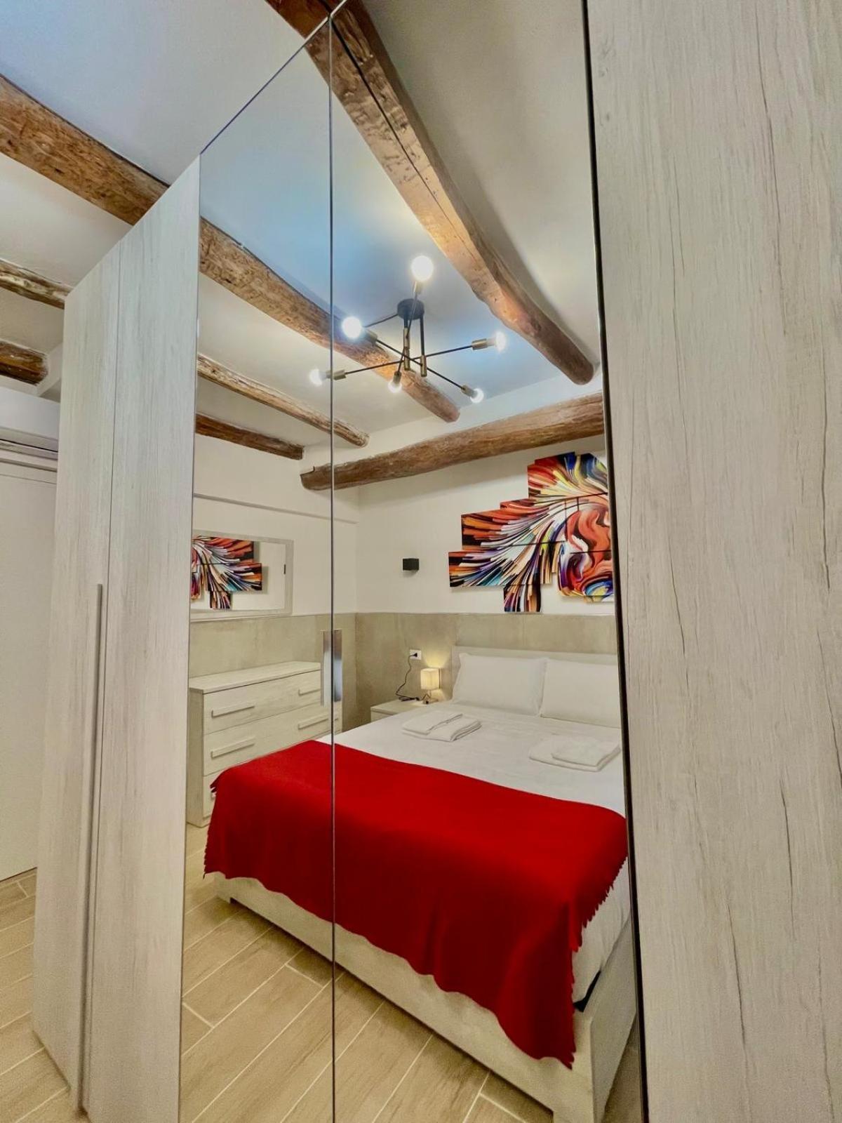 Apartamento 50 Tourist House Bologna - Pratello - Self Check-In Exterior foto