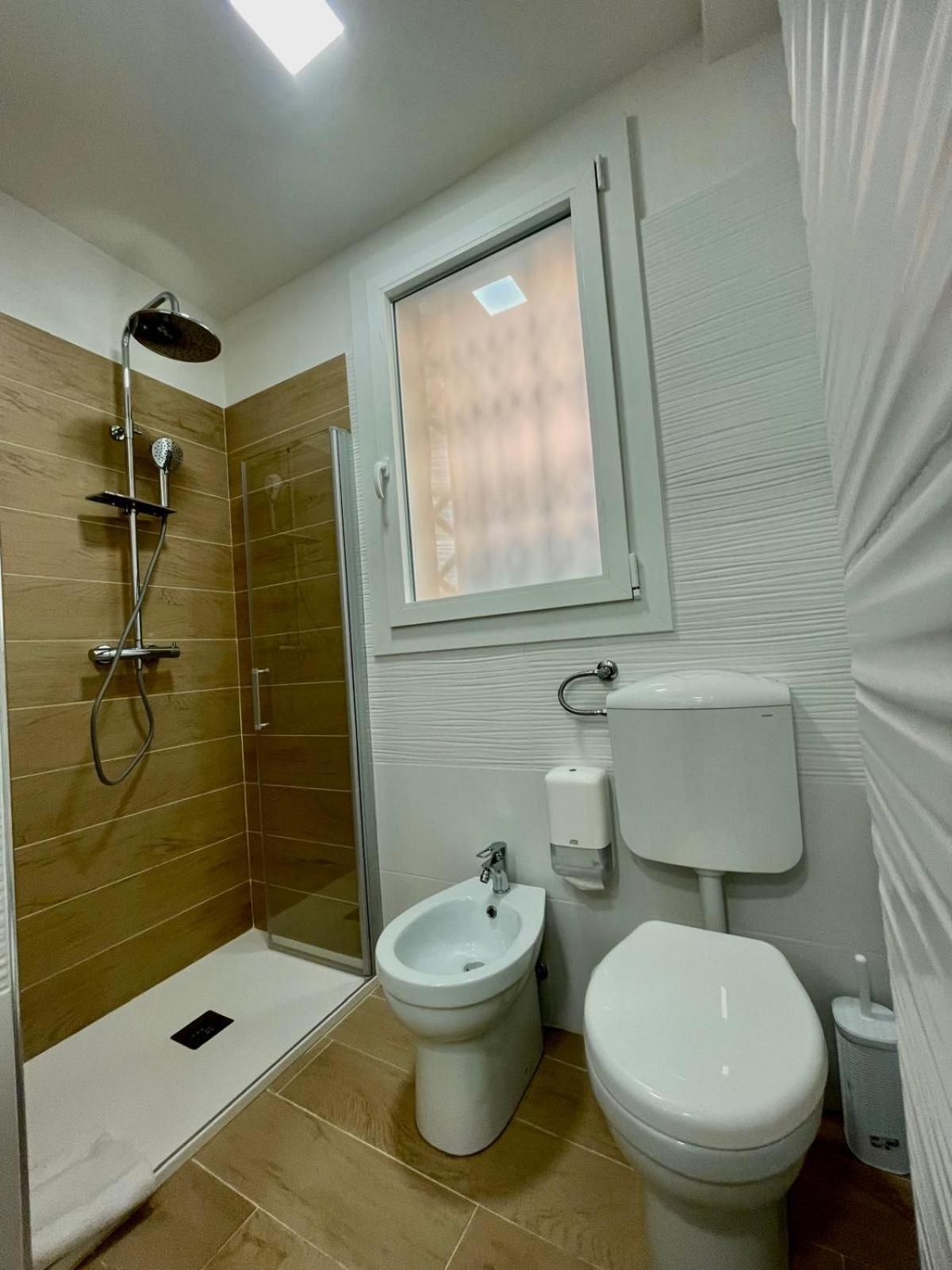 Apartamento 50 Tourist House Bologna - Pratello - Self Check-In Exterior foto